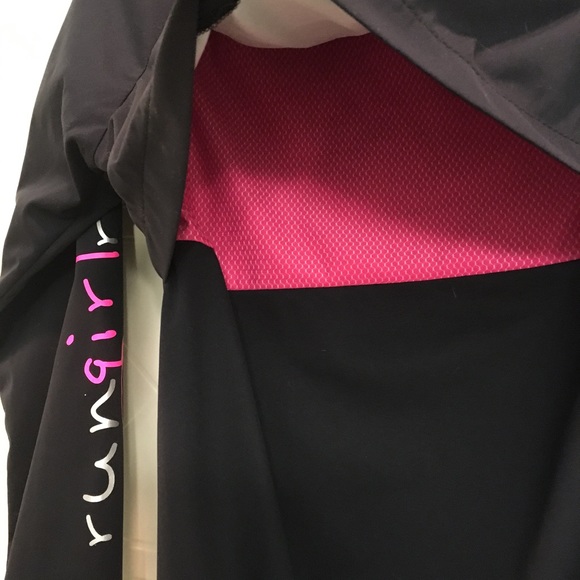 Run Girl Run brand hooded pullover size medium - Picture 5 of 6